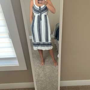 Universal Thread blue and white midi dress